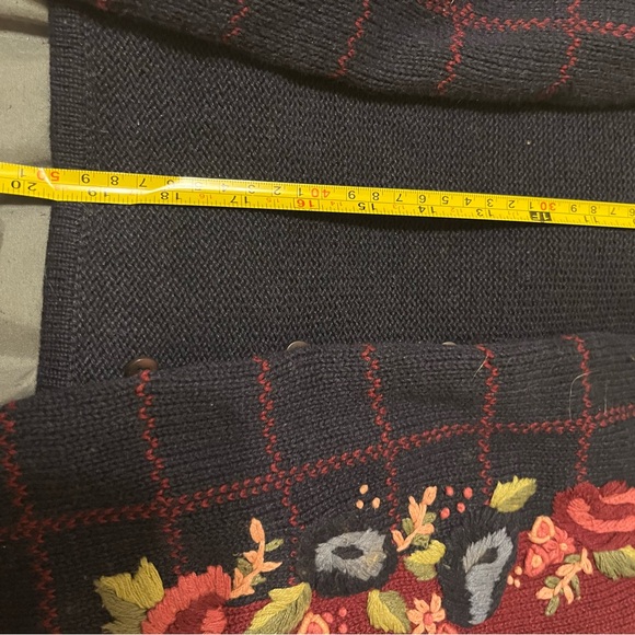 Lucia Embroidered Floral Sweater Vest Medium Vintage Cottagecore Knit Button - Picture 8 of 9